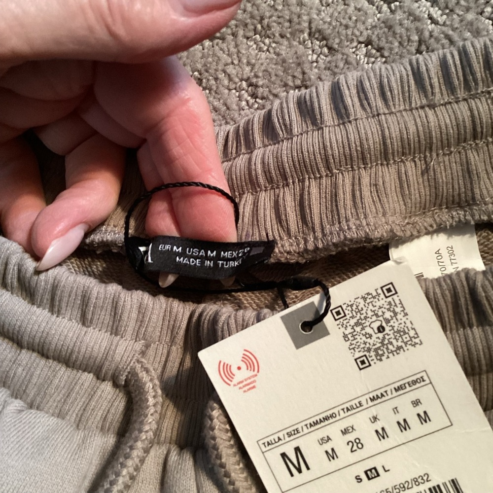 Zara ๐ Wide Leg sweatpants,mid rise w/adj. drawstring waistband. Side pockets, M - Picture 11 of 11